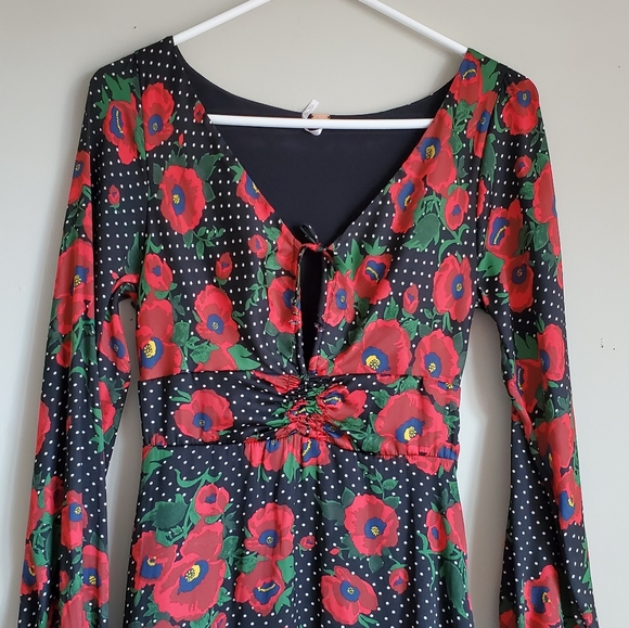 💕FREE PEOPLE MINI DRESS SIZE 6 💕 - Picture 4 of 7